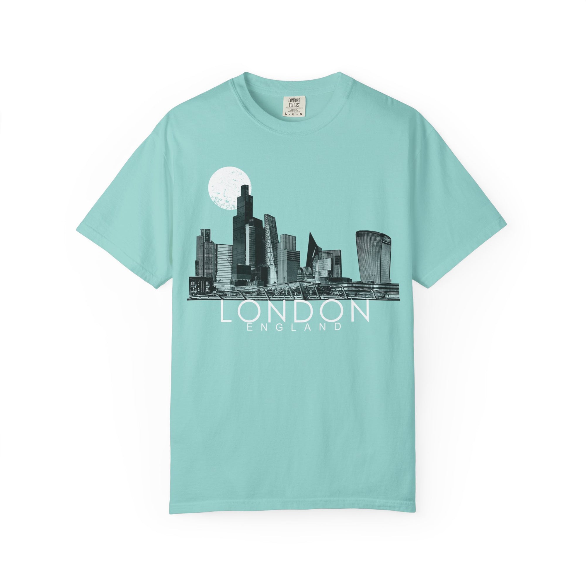 London Urban Skyline Graphic Tee - Cool Cityscape Design, Modern Edgy Style